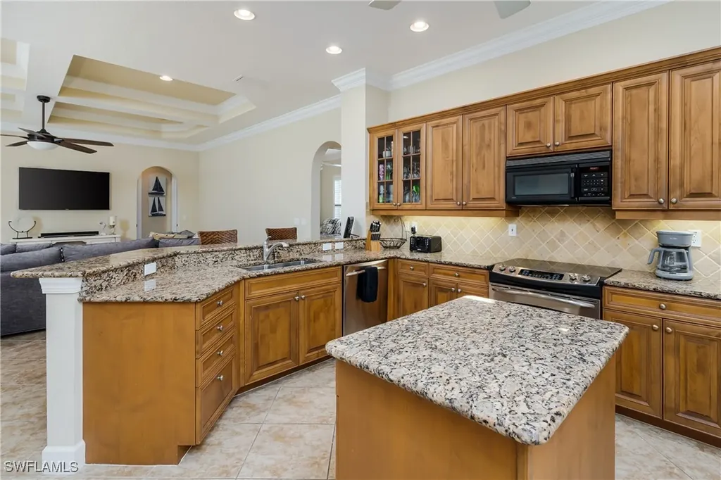 8754 Hideaway Harbor Court Naples FL 34120