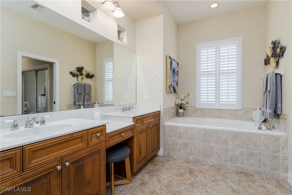 8754 Hideaway Harbor Court Naples FL 34120