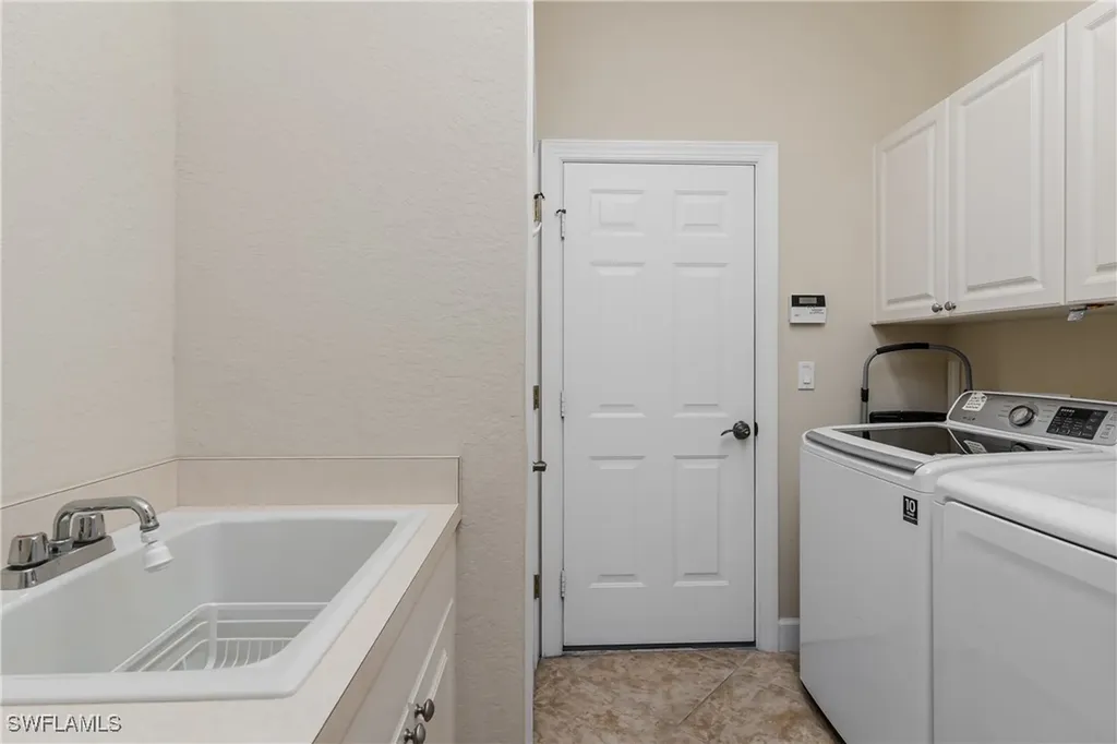 8754 Hideaway Harbor Court Naples FL 34120