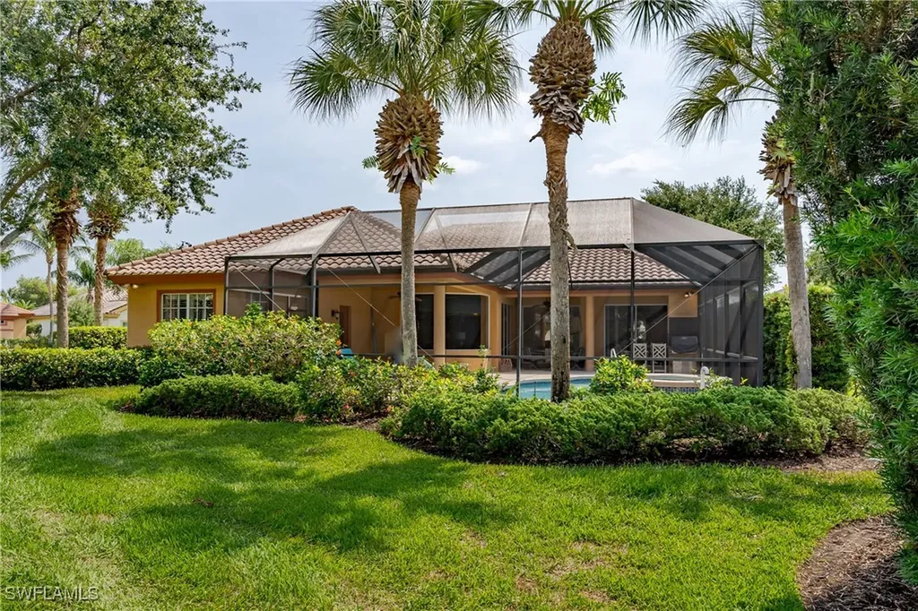 8754 Hideaway Harbor Court Naples FL 34120