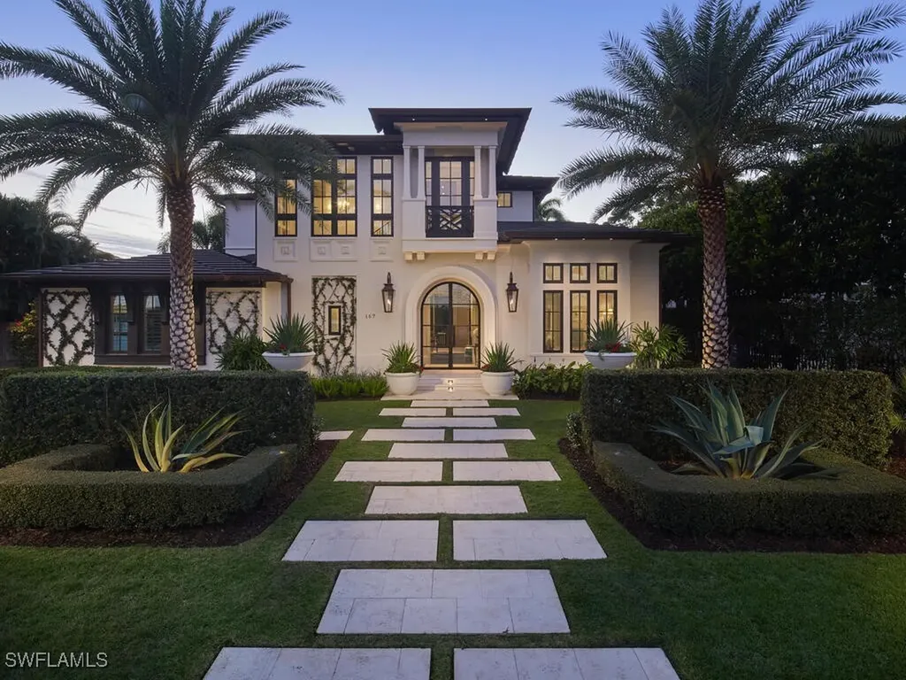 167 4th Street N Naples FL 34102