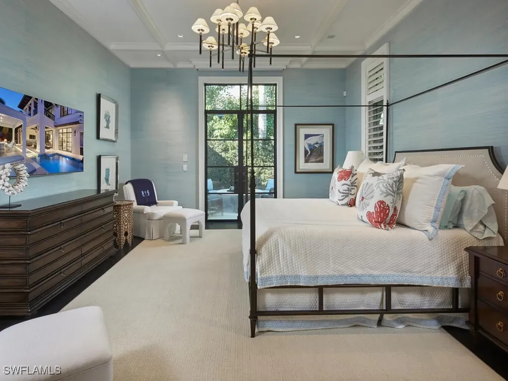 167 4th Street N Naples FL 34102