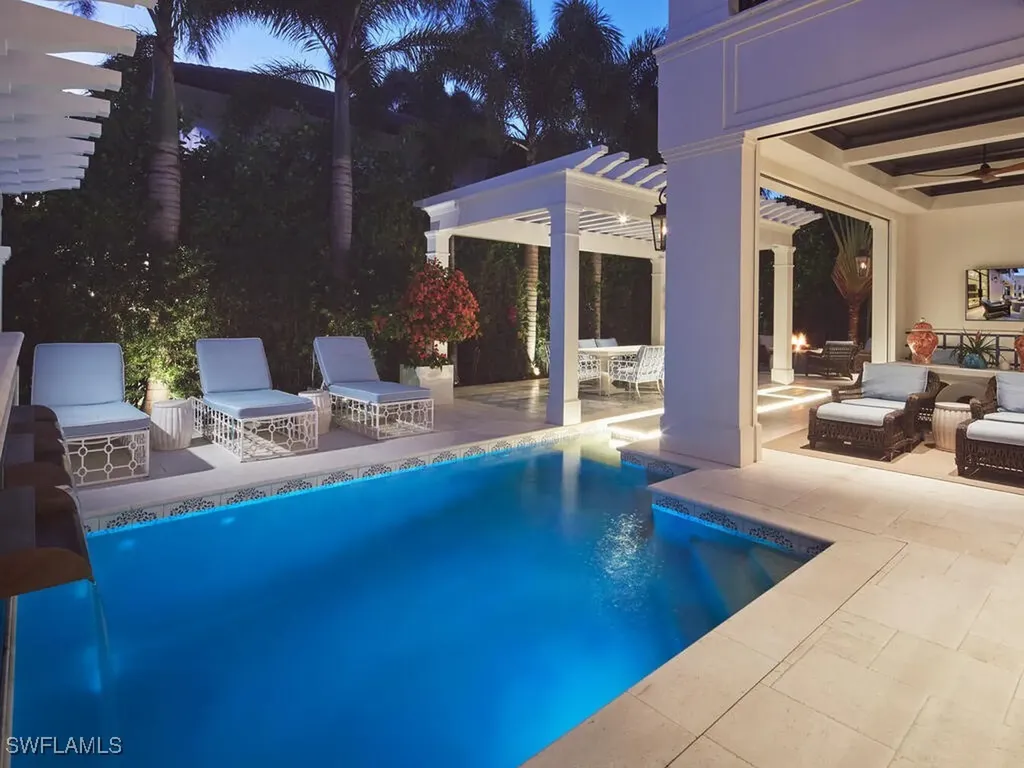 167 4th Street N Naples FL 34102