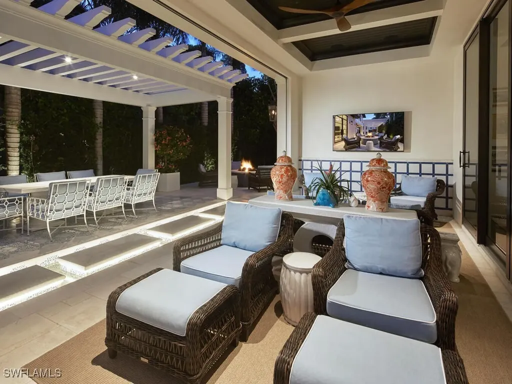 167 4th Street N Naples FL 34102