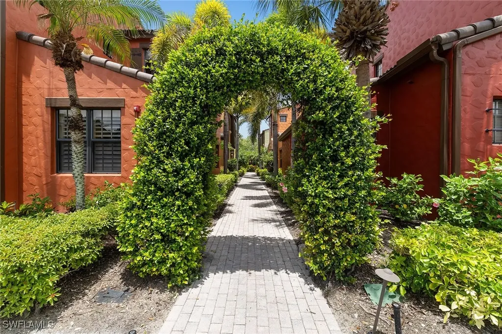 8957 Malibu Street Naples FL 34113