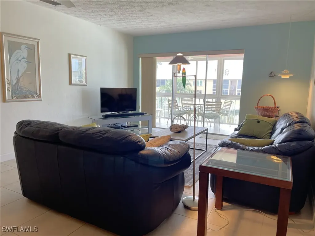 834 SE 46th Street Cape Coral FL 33904
