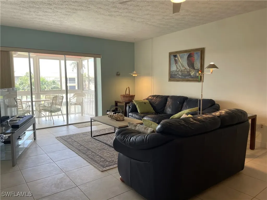 834 SE 46th Street Cape Coral FL 33904