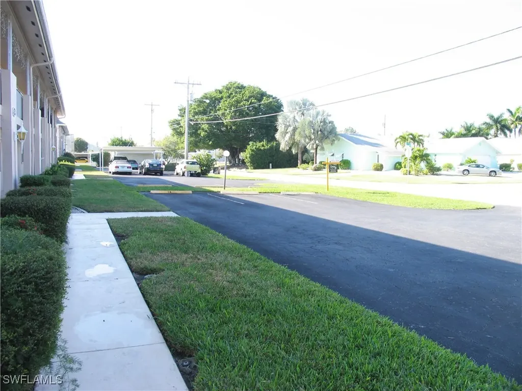 834 SE 46th Street Cape Coral FL 33904