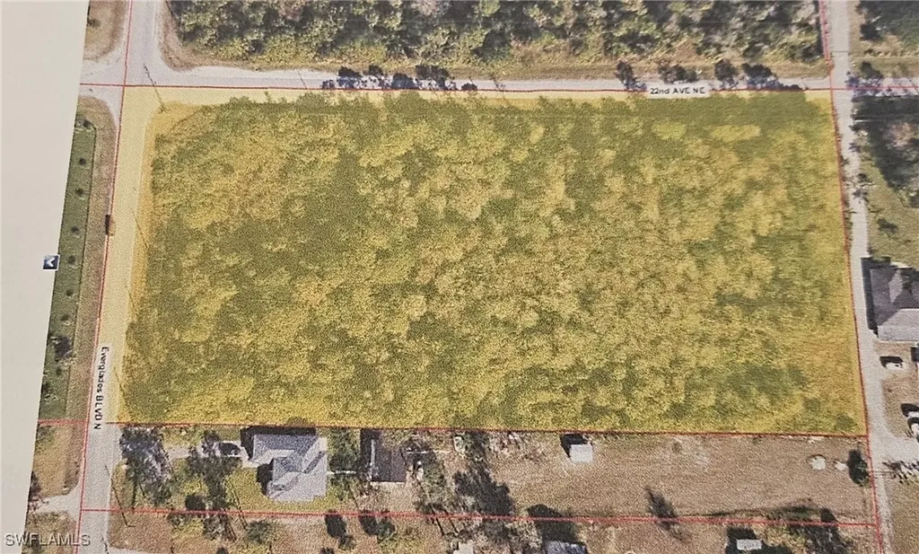 22ND Avenue NE Naples FL 34120