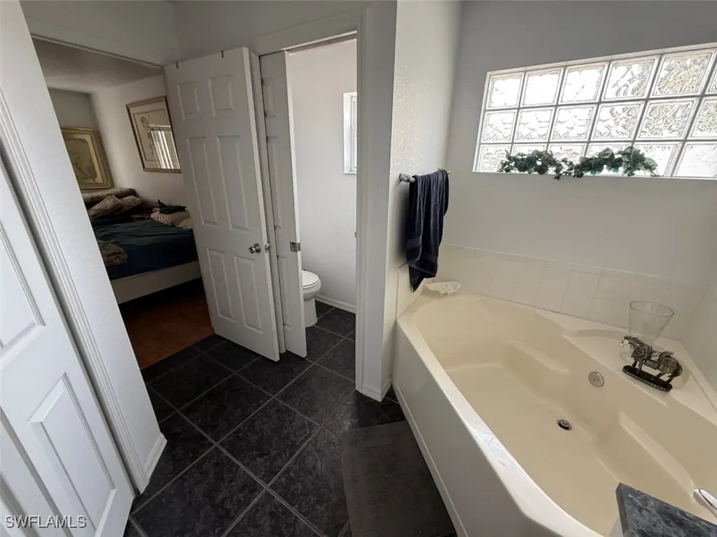 210 NE 9th Place Cape Coral FL 33909