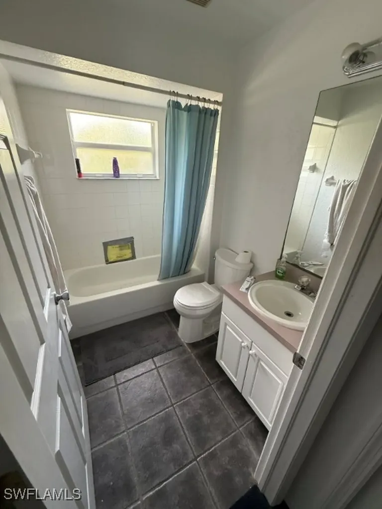 210 NE 9th Place Cape Coral FL 33909