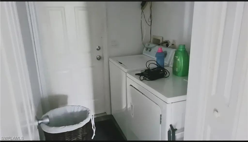 210 NE 9th Place Cape Coral FL 33909