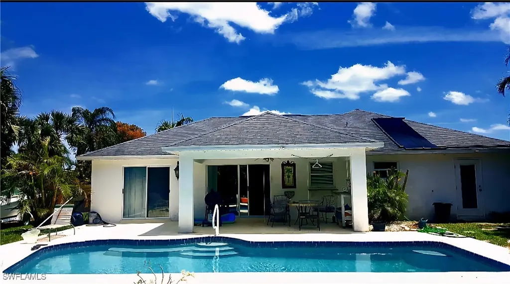 210 NE 9th Place Cape Coral FL 33909