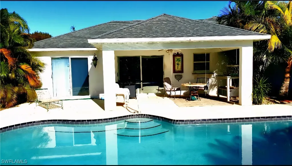 210 NE 9th Place Cape Coral FL 33909