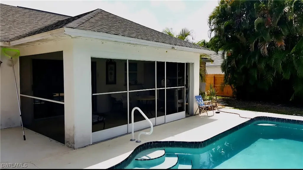 210 NE 9th Place Cape Coral FL 33909