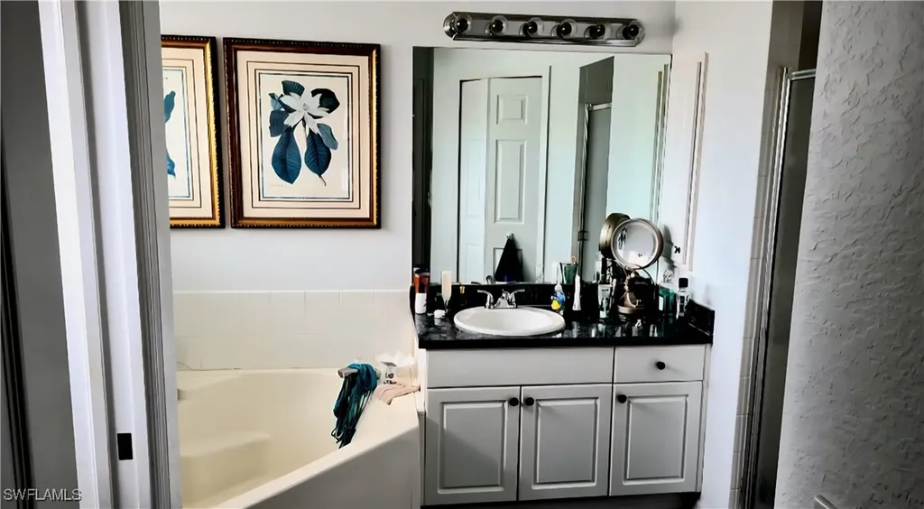 210 NE 9th Place Cape Coral FL 33909