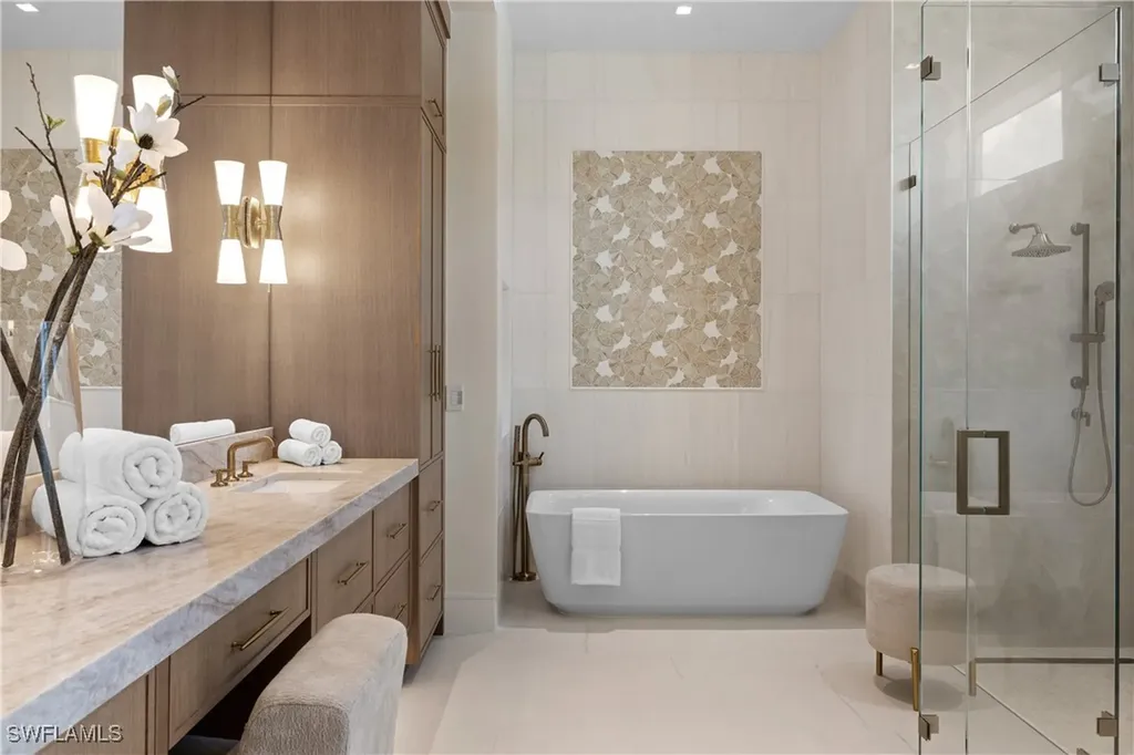 850 10th Street N Naples FL 34102