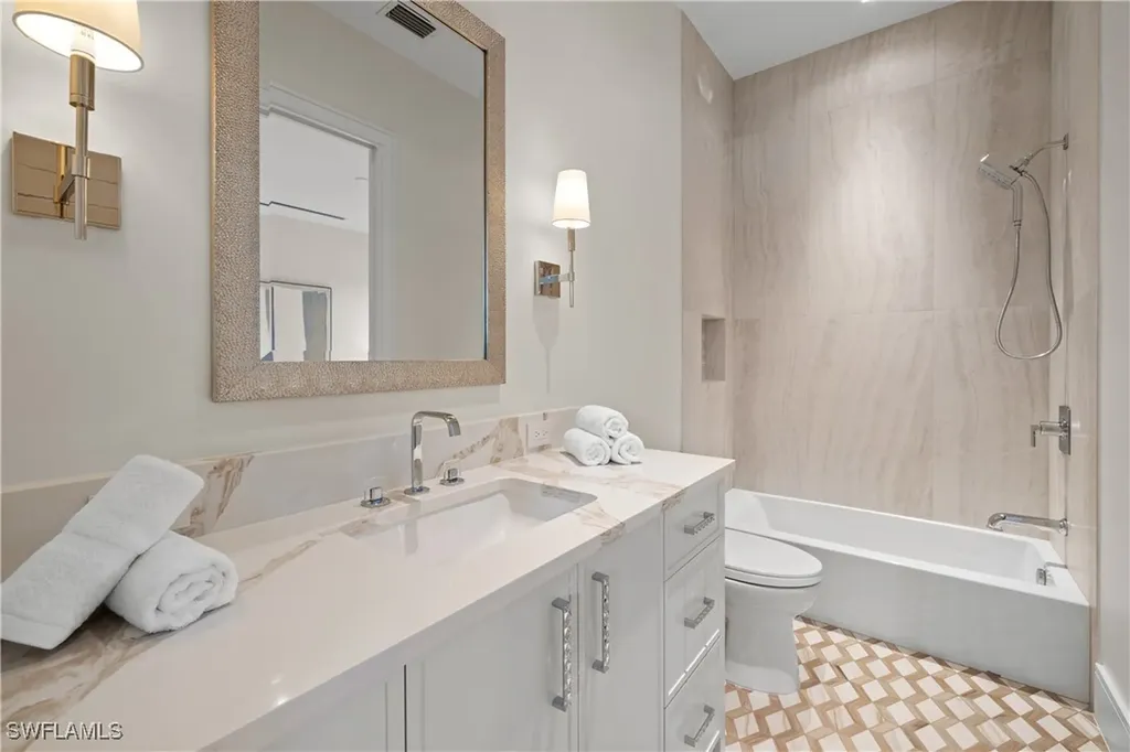 850 10th Street N Naples FL 34102