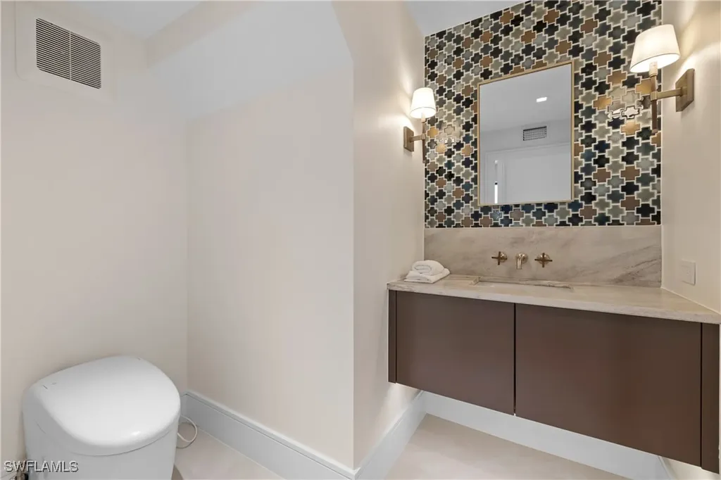 850 10th Street N Naples FL 34102