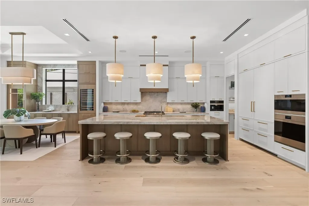 850 10th Street N Naples FL 34102