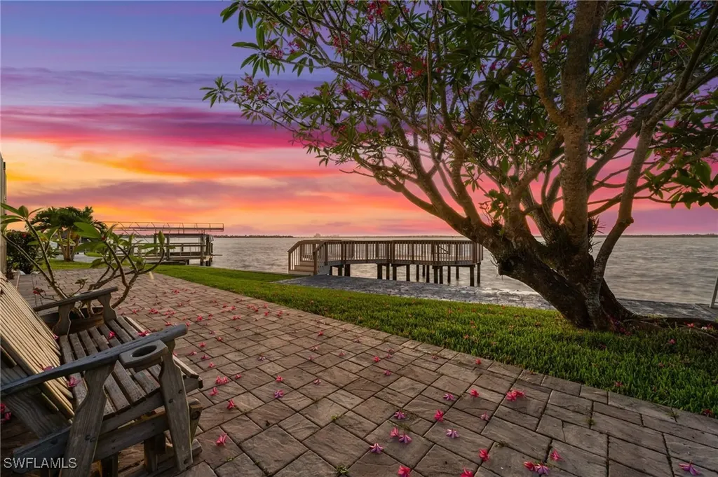 3403 SE 22nd Place Cape Coral FL 33904