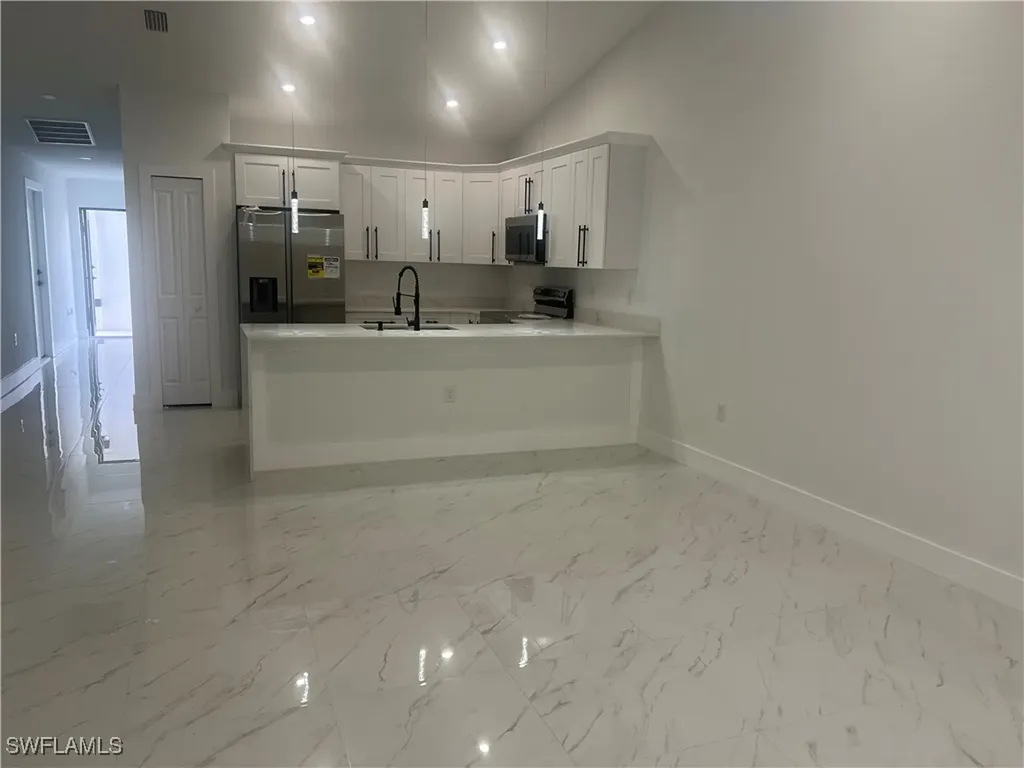 2403 Dogwood Avenue N Lehigh Acres FL 33971