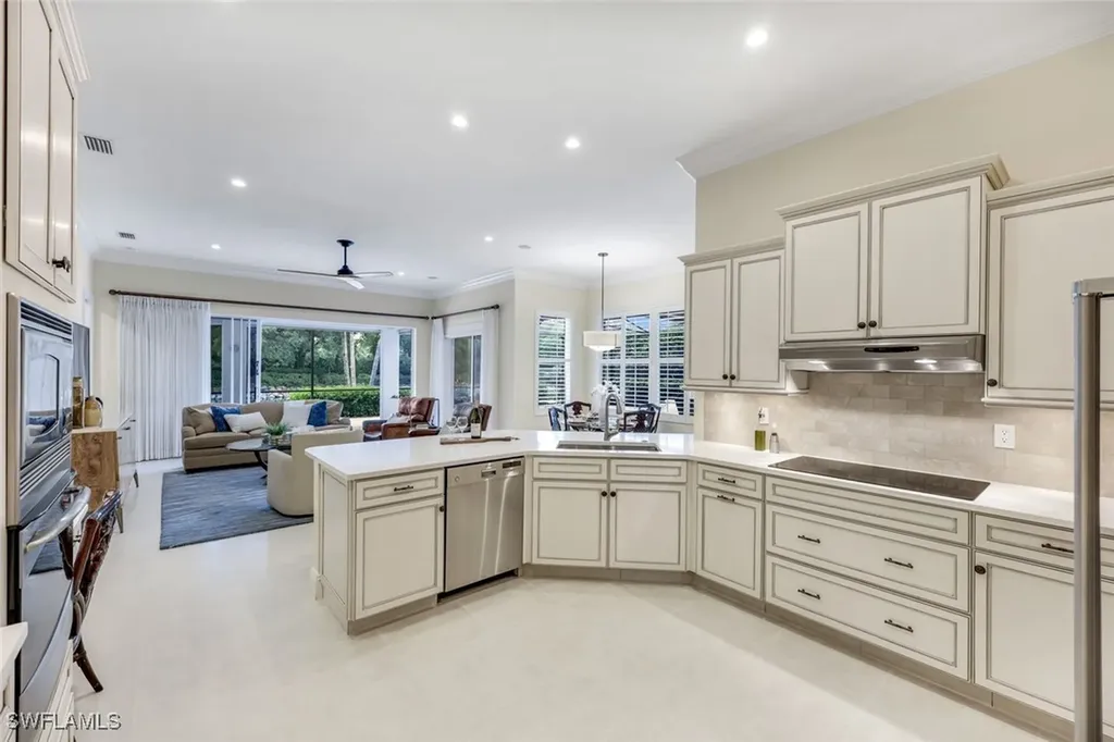 6632 Glen Arbor Way Naples FL 34119