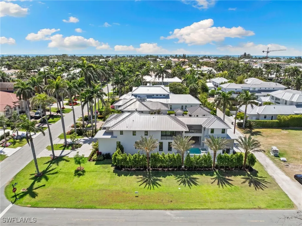 581 14th Avenue S Naples FL 34102