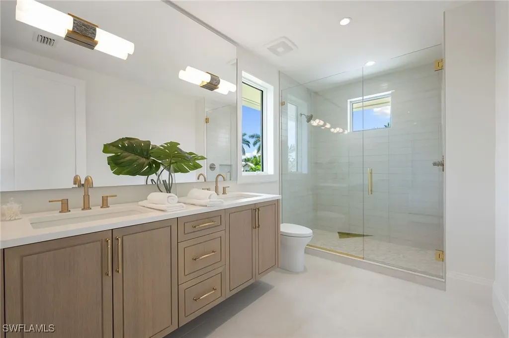 581 14th Avenue S Naples FL 34102