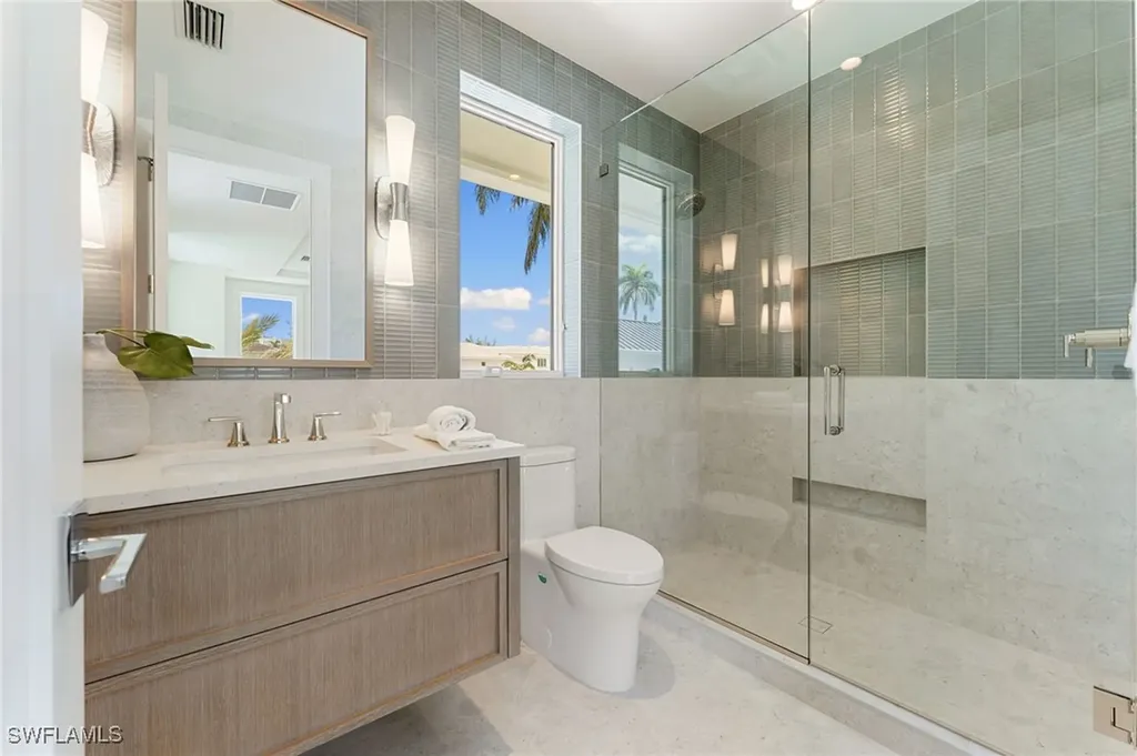 581 14th Avenue S Naples FL 34102