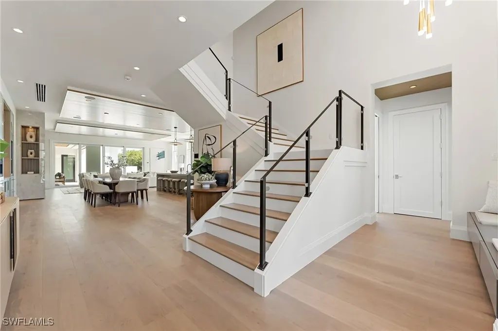 581 14th Avenue S Naples FL 34102