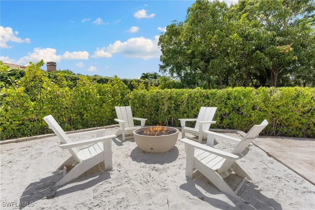 2274 Hawksridge Drive Naples FL 34105