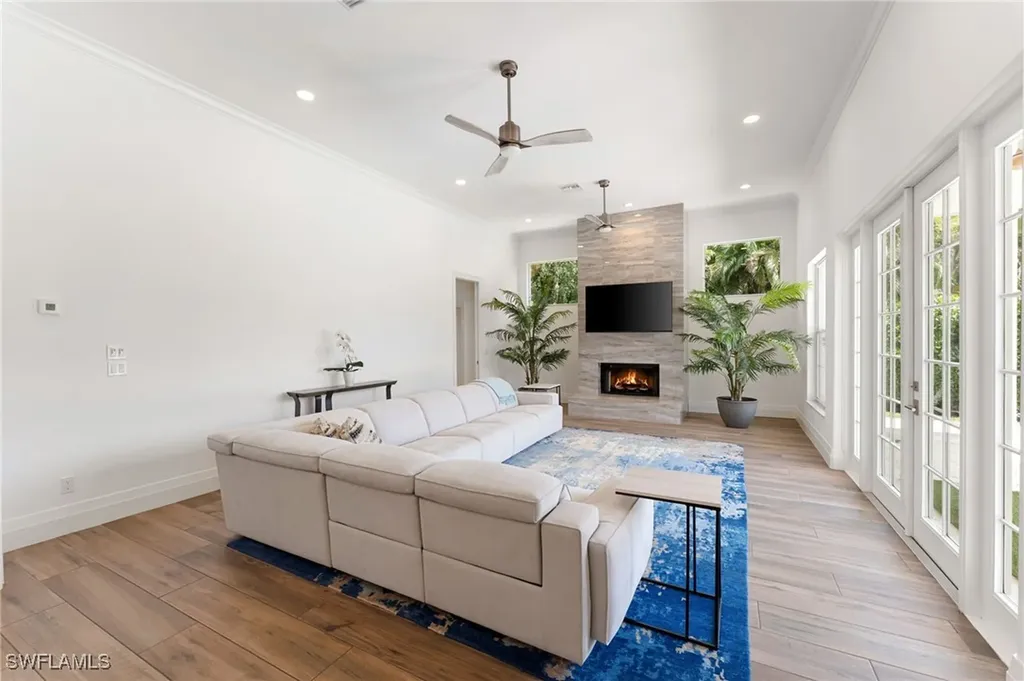 2274 Hawksridge Drive Naples FL 34105