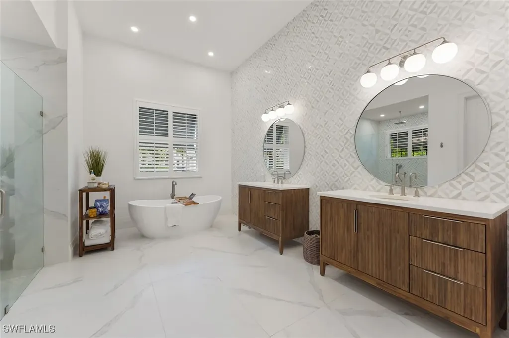 2274 Hawksridge Drive Naples FL 34105