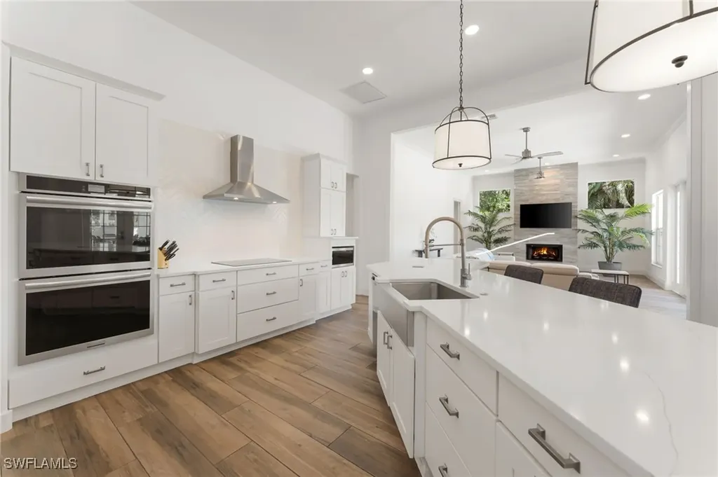 2274 Hawksridge Drive Naples FL 34105