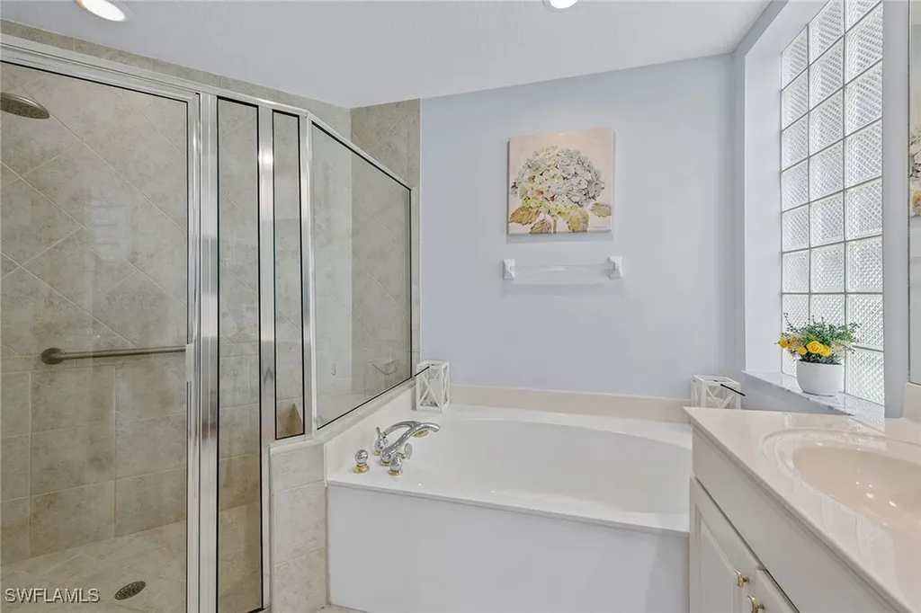 8556 Pepper Tree Way Naples FL 34114