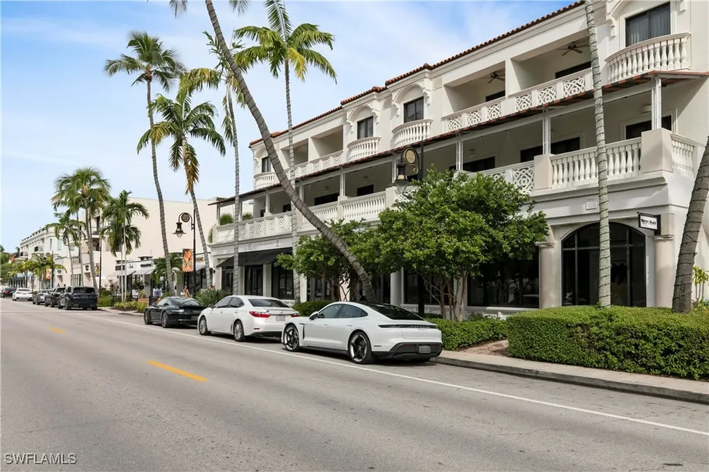 3200 Binnacle Drive Naples FL 34103