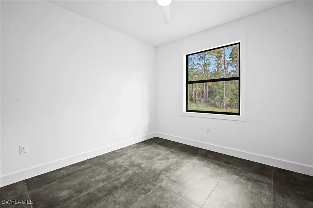3324 27th Avenue NE Naples FL 34120