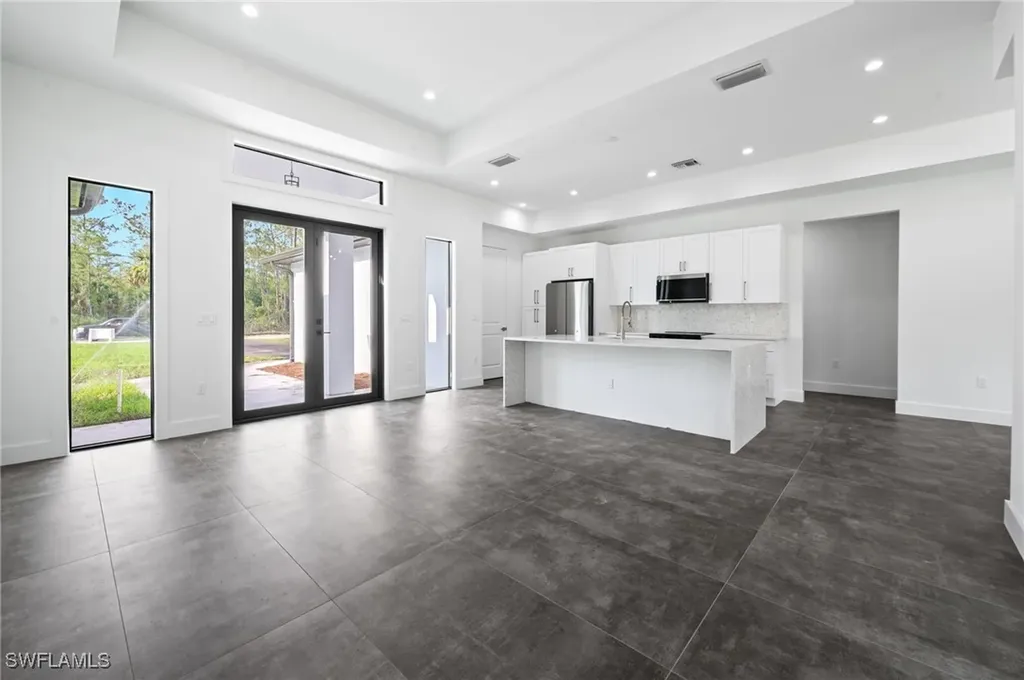 3324 27th Avenue NE Naples FL 34120