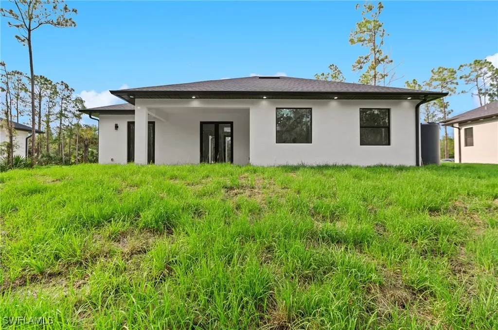 3324 27th Avenue NE Naples FL 34120