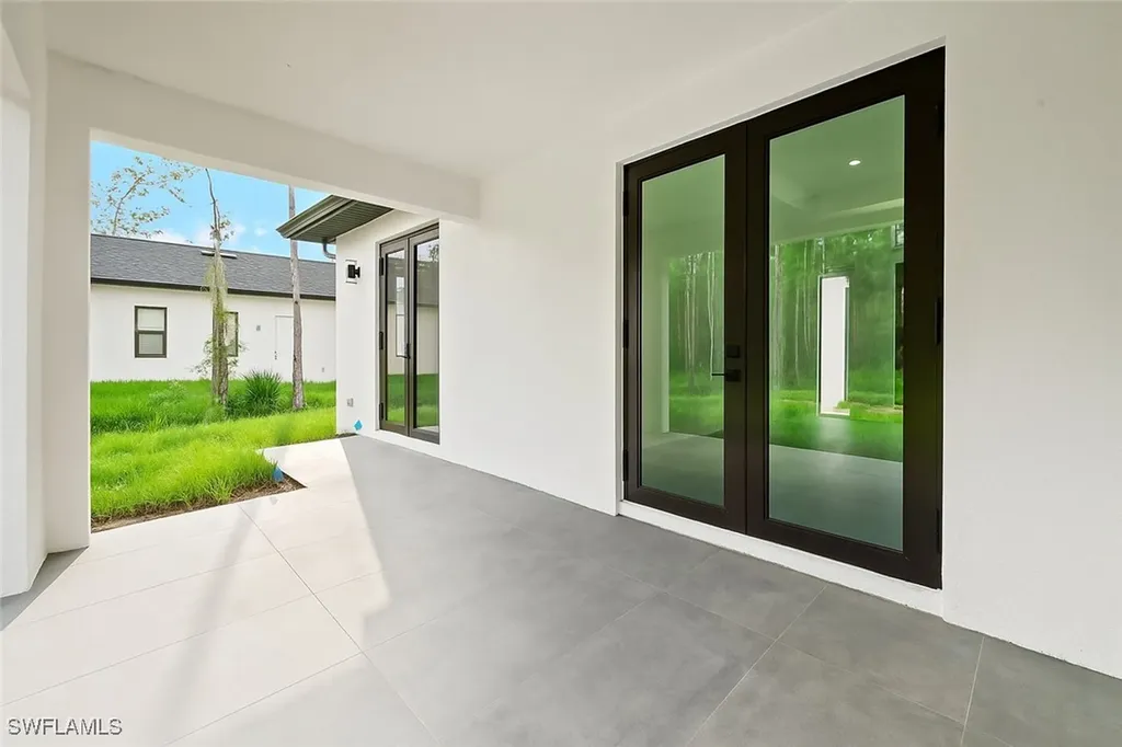 3324 27th Avenue NE Naples FL 34120