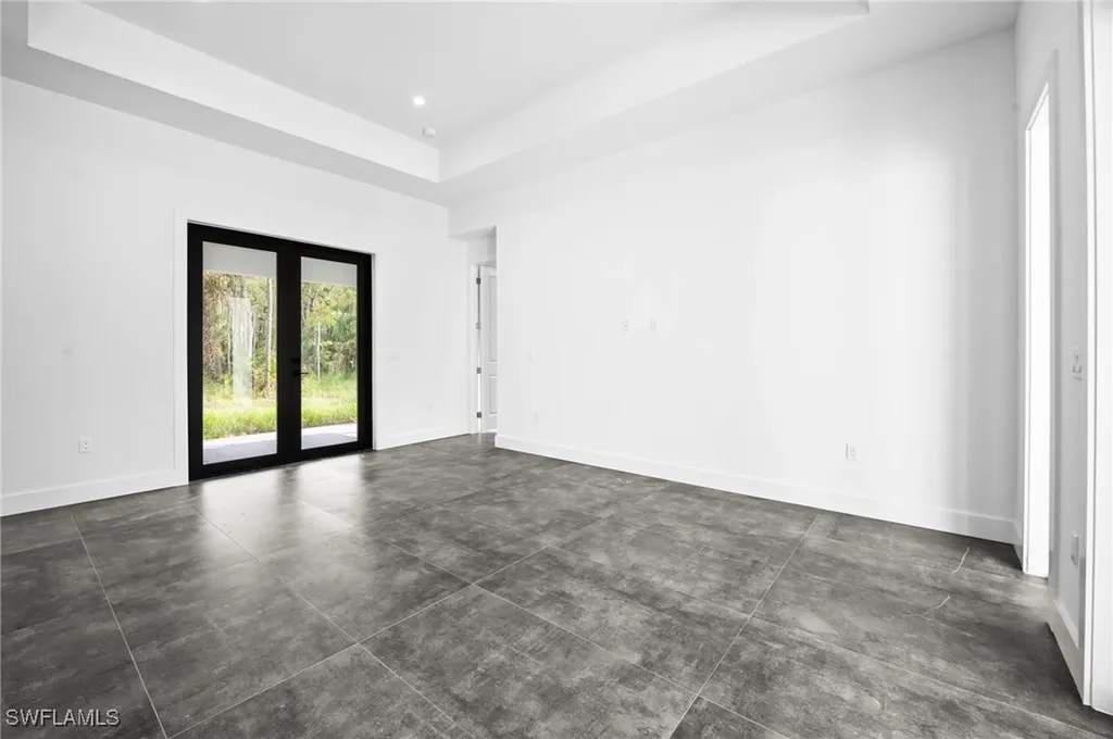 3324 27th Avenue NE Naples FL 34120
