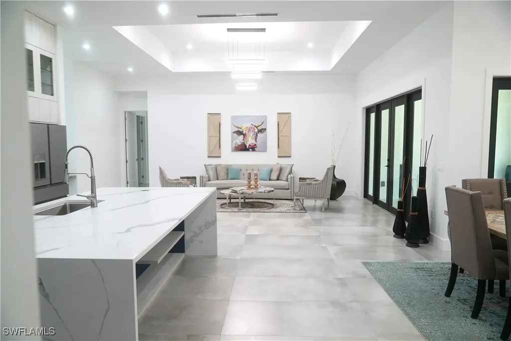 209 35th Avenue NW Naples FL 34120