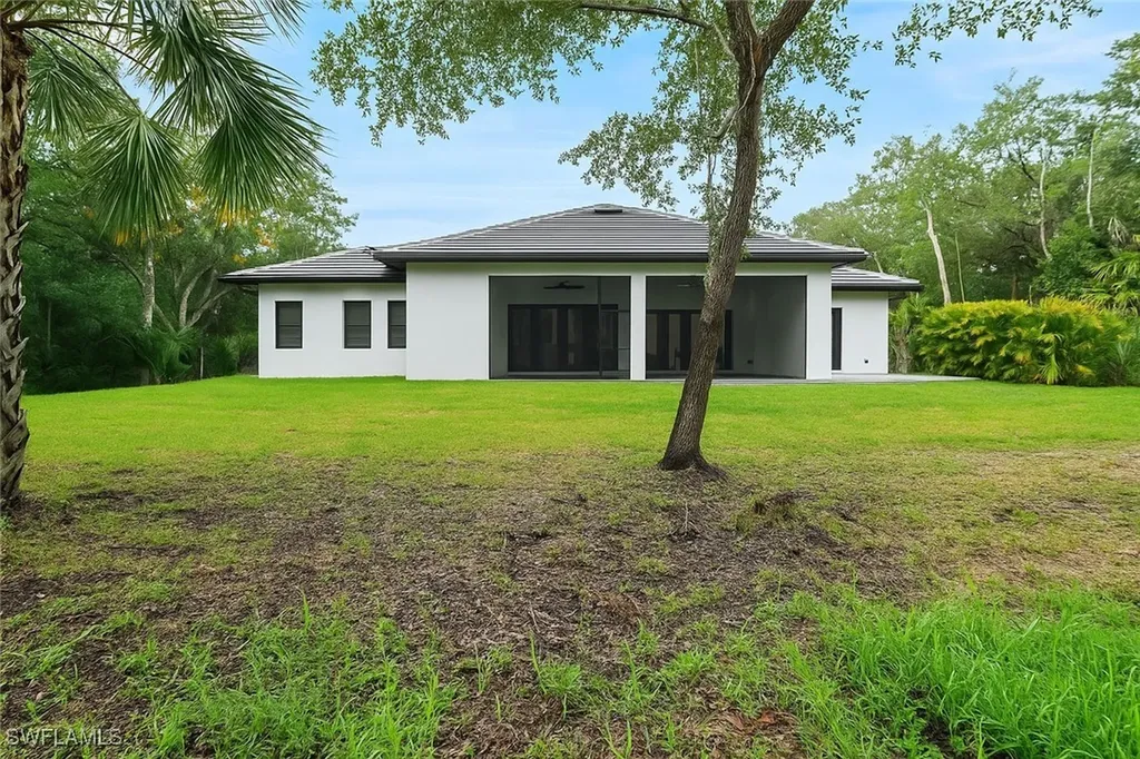 209 35th Avenue NW Naples FL 34120