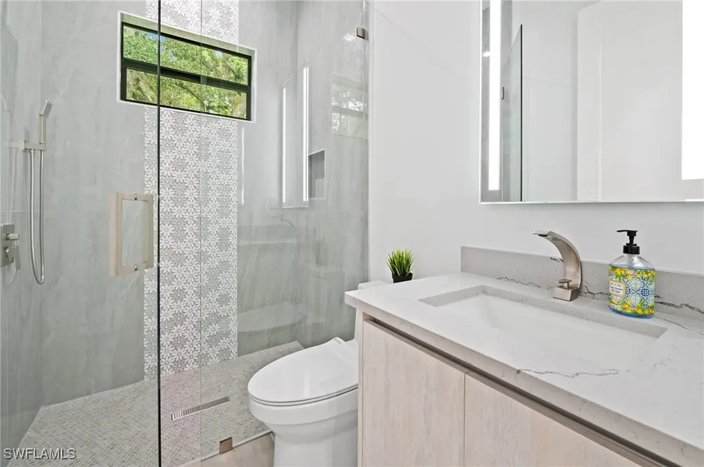 209 35th Avenue NW Naples FL 34120