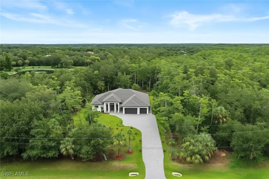 209 35th Avenue NW Naples FL 34120