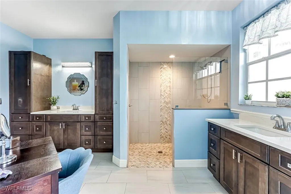 2041 Crestview Way Naples FL 34119
