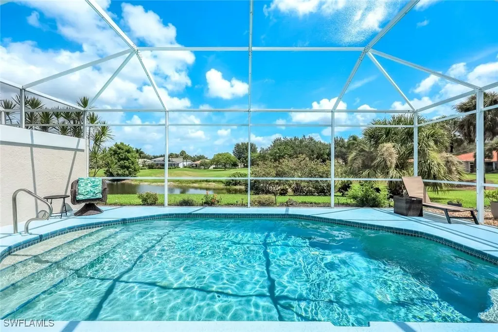 2041 Crestview Way Naples FL 34119