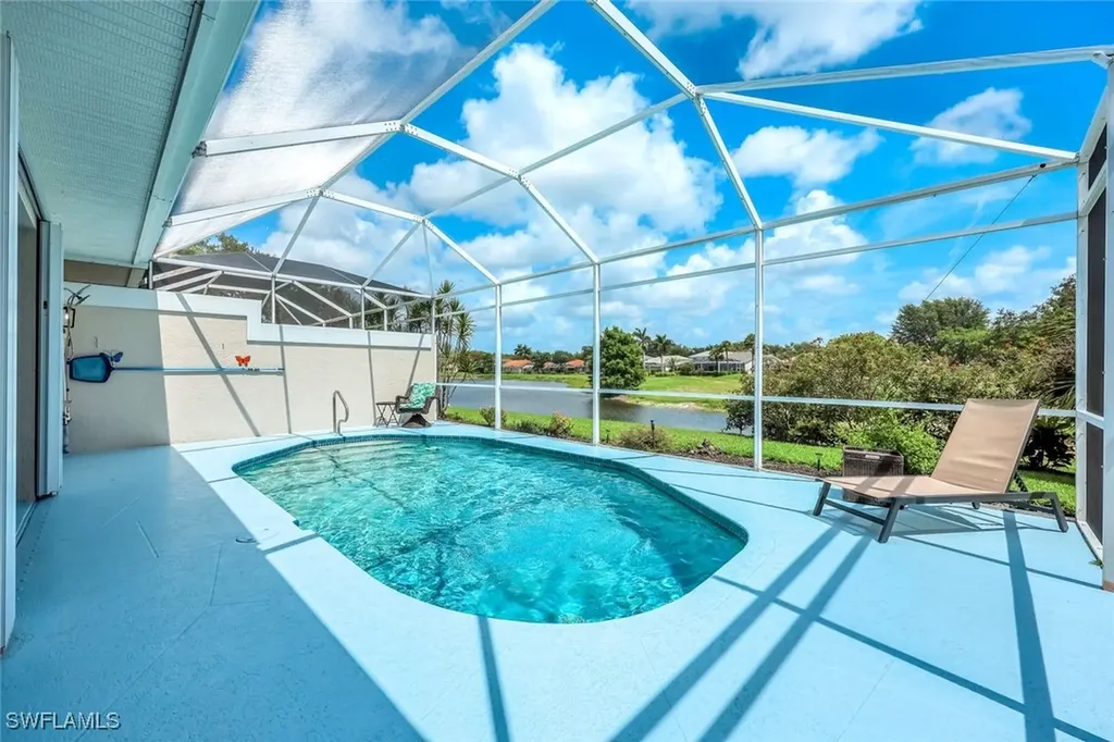 2041 Crestview Way Naples FL 34119