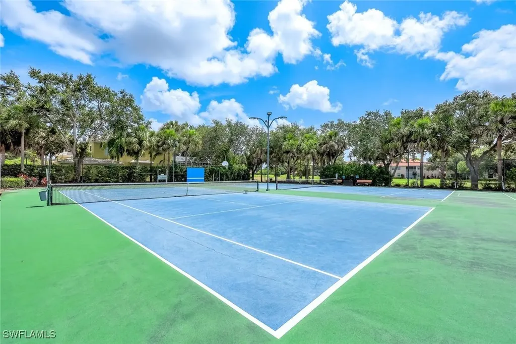 2041 Crestview Way Naples FL 34119